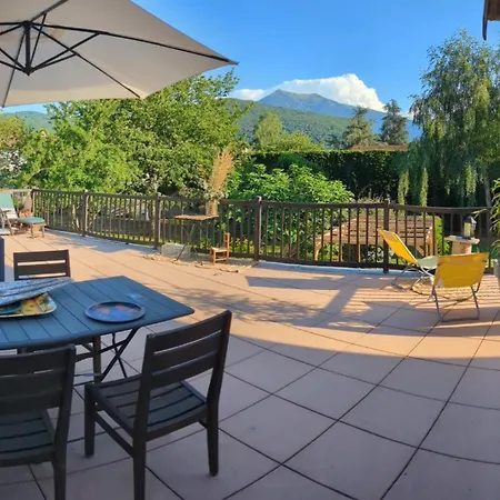 Magnifique Avec Vue Montagne Au Coeur Des Pyrenees Avec Piscine Proche Station De Lägenhet